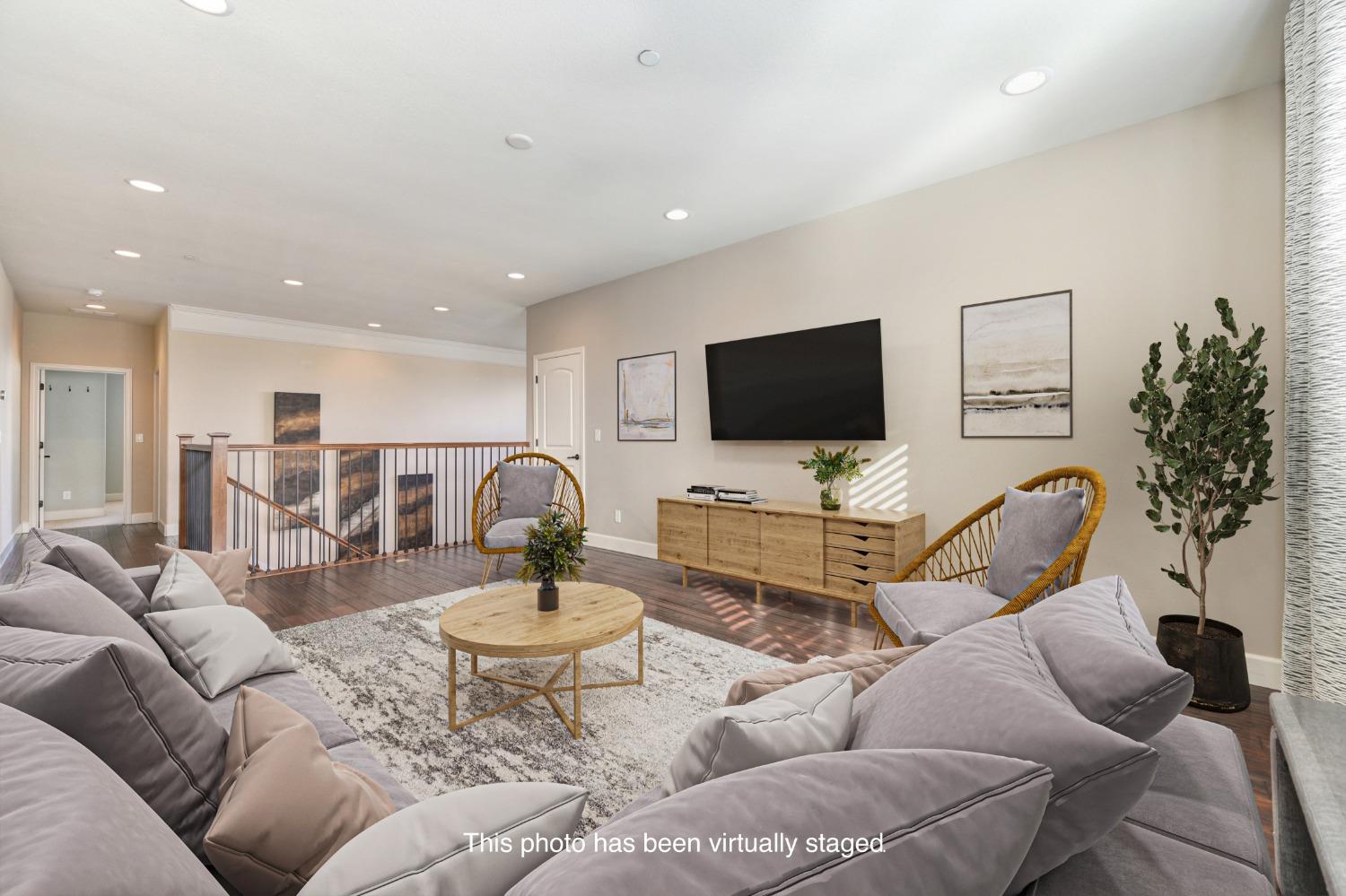 1352 Grand Junction Way