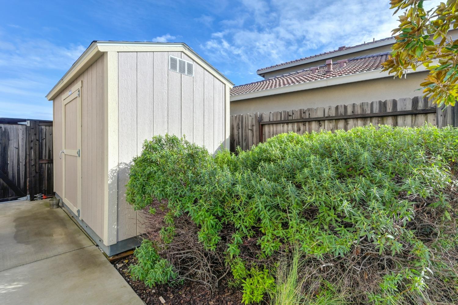 1352 Grand Junction Way