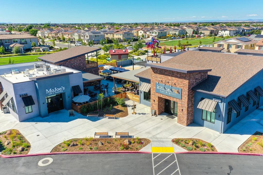 1352 Grand Junction Way