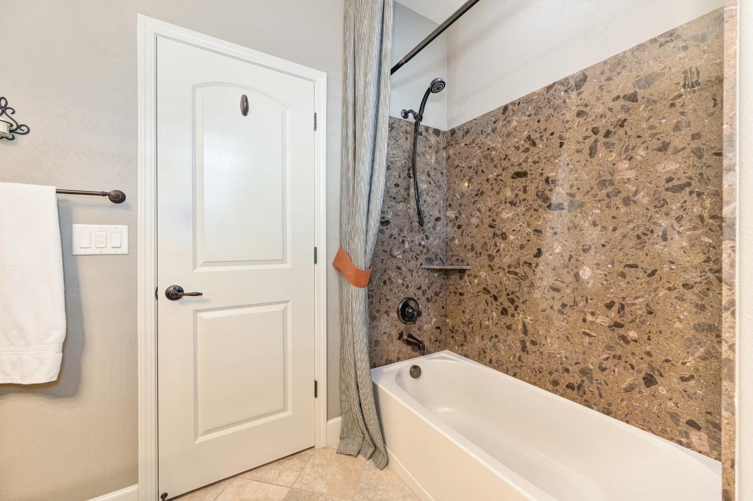 1352 Grand Junction Way