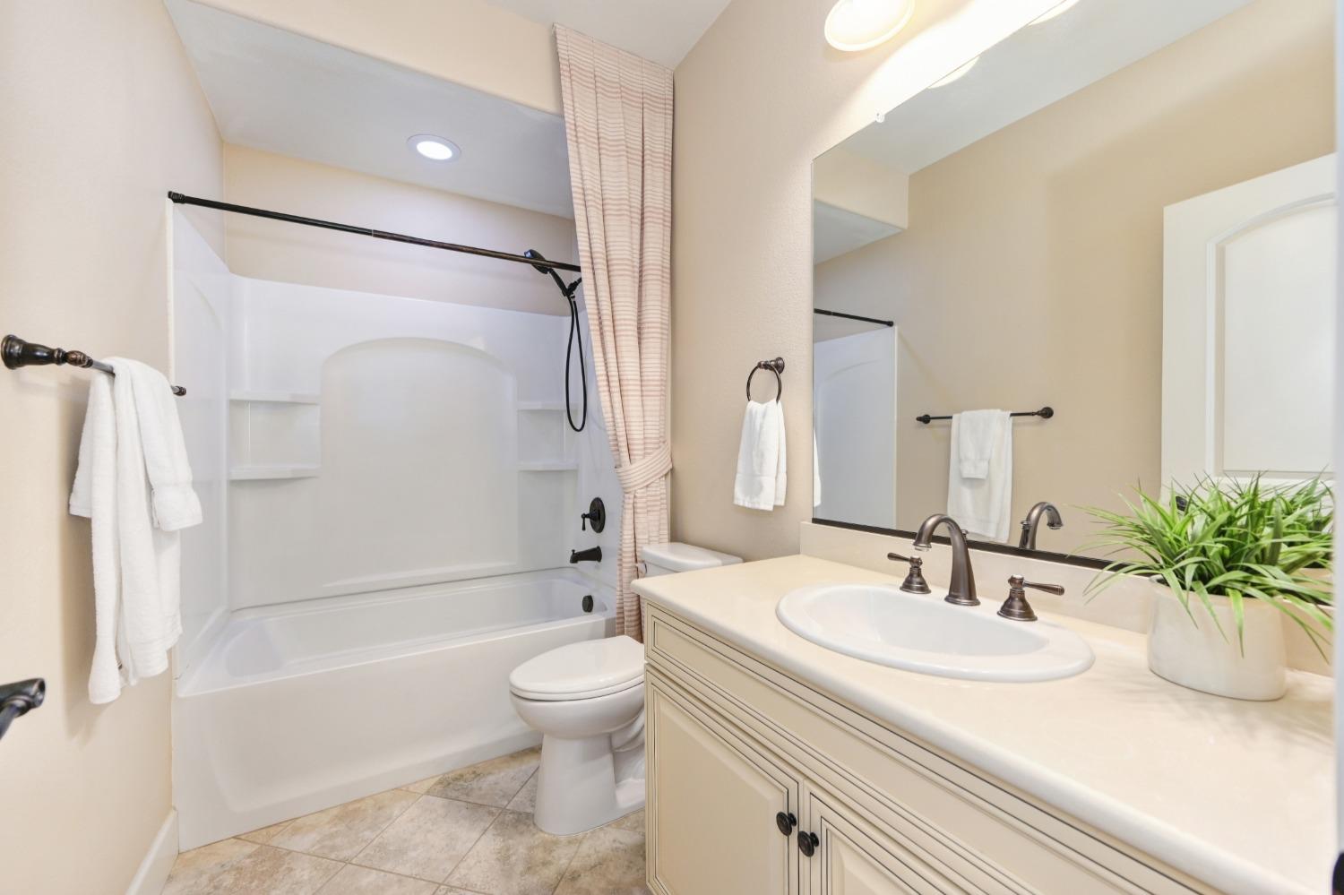 1352 Grand Junction Way