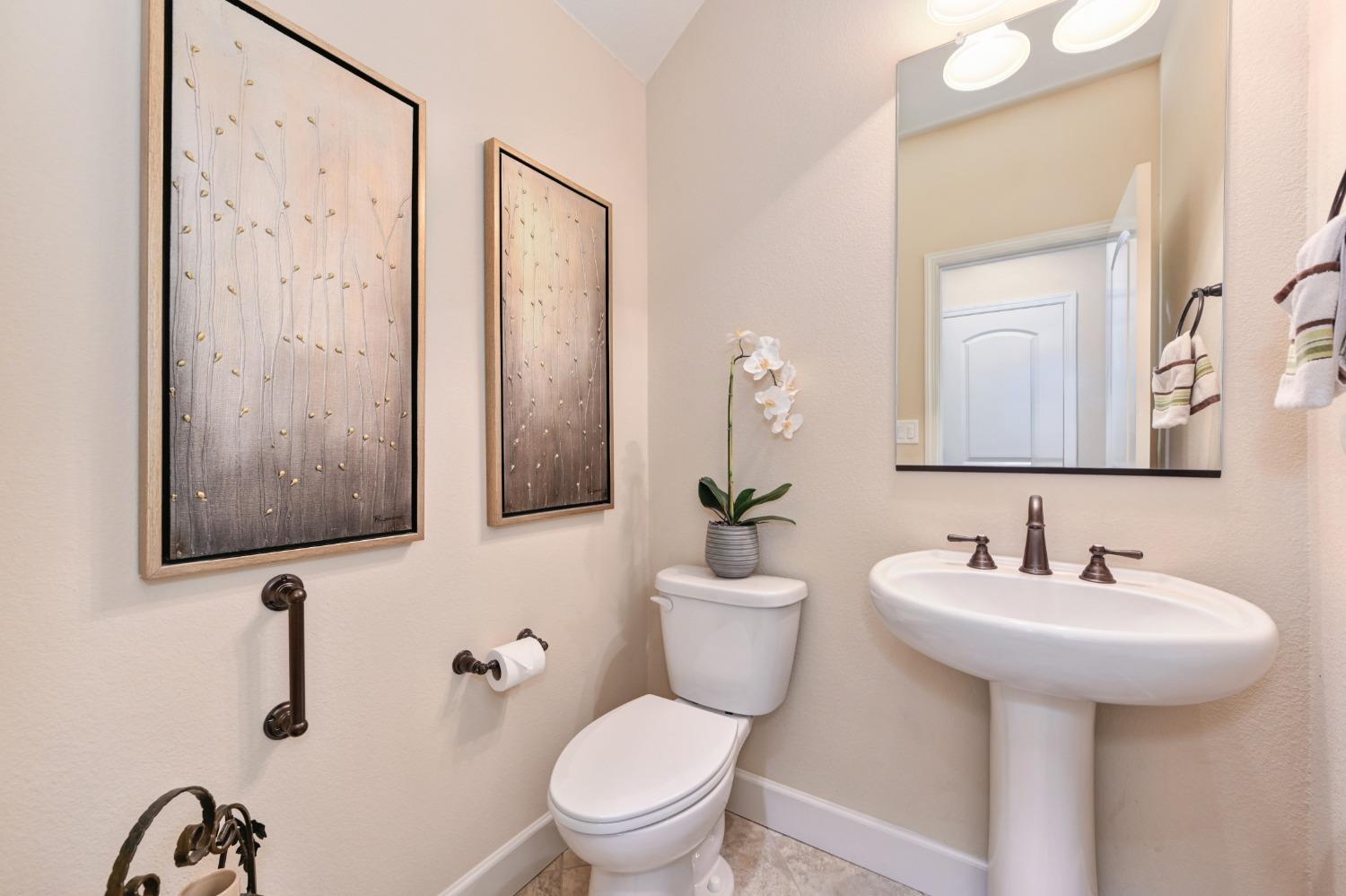 1352 Grand Junction Way