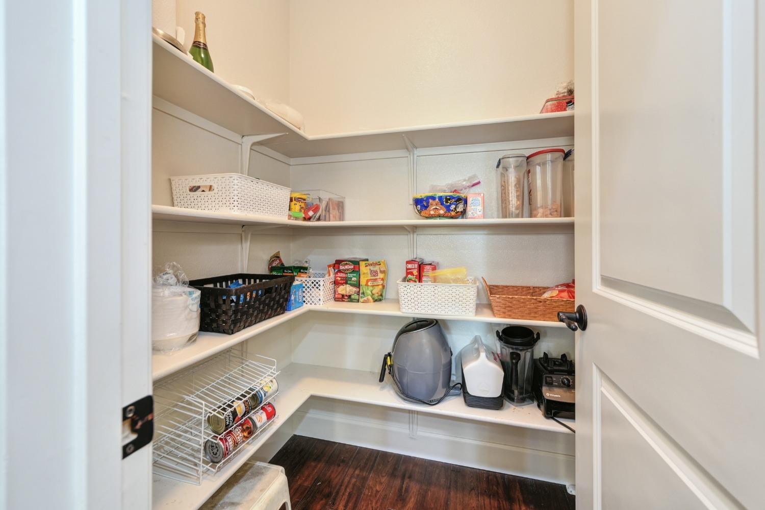 1352 Grand Junction Way