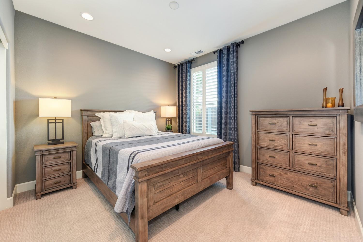 1352 Grand Junction Way