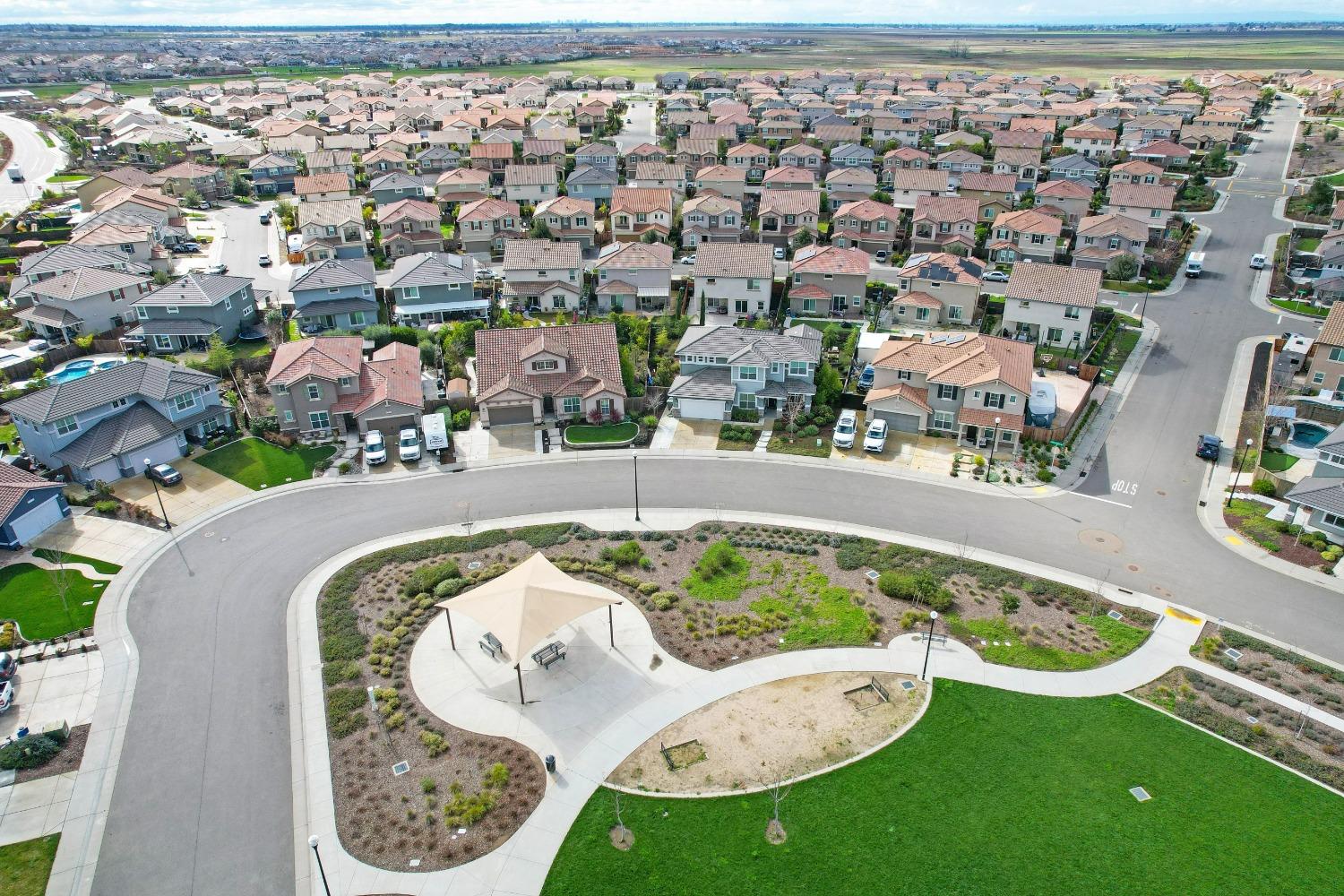 1352 Grand Junction Way