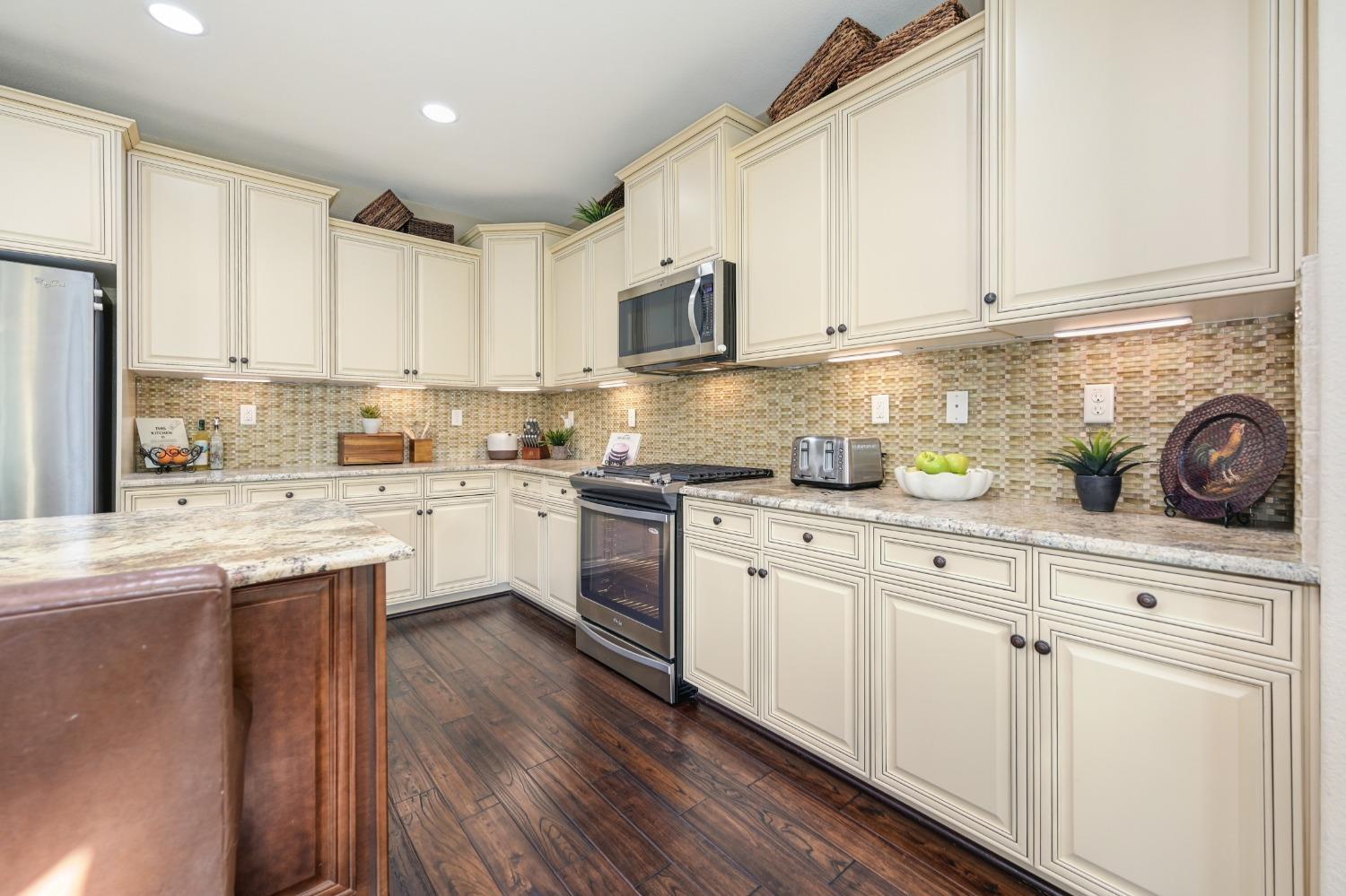 1352 Grand Junction Way