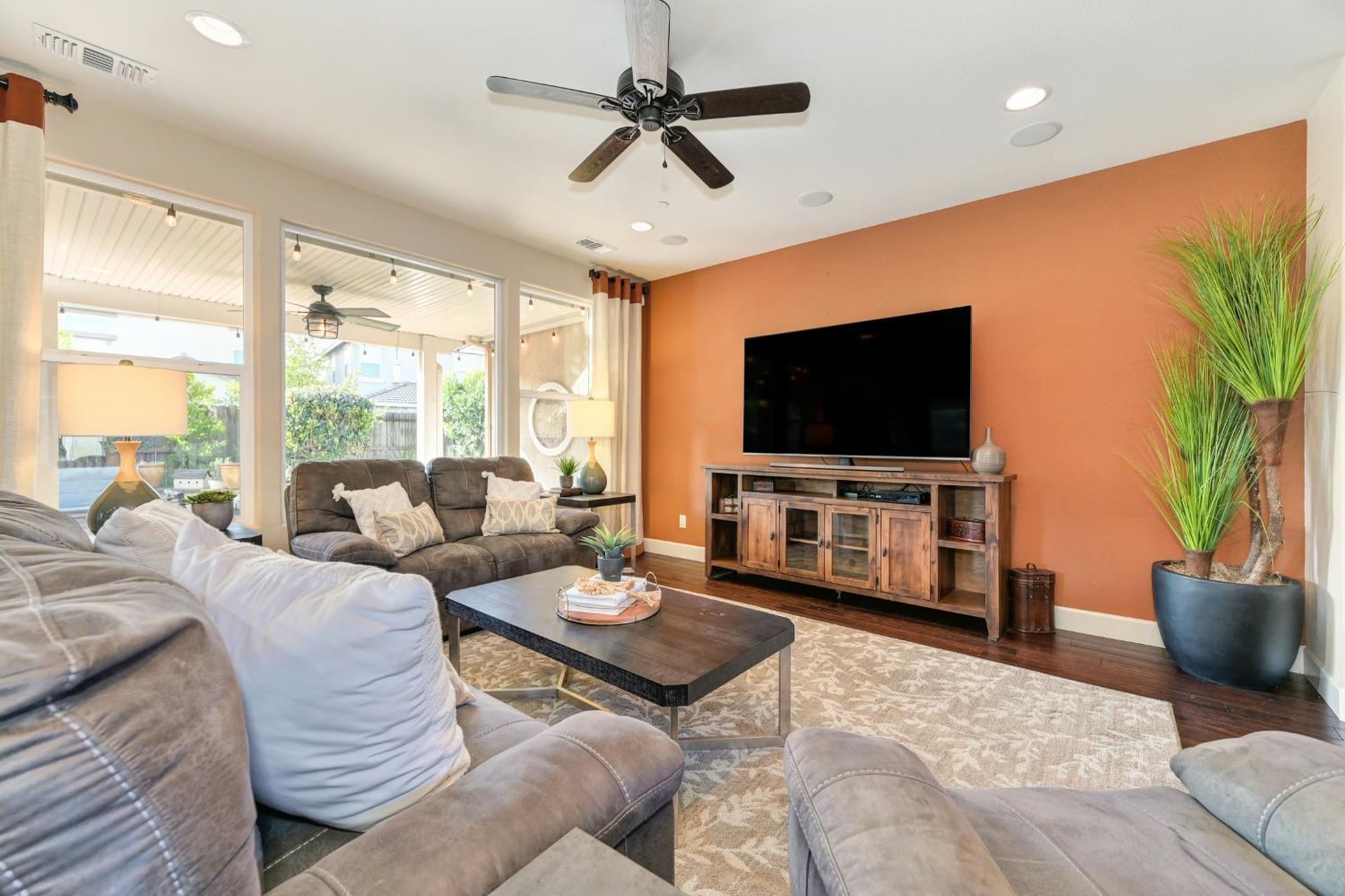 1352 Grand Junction Way