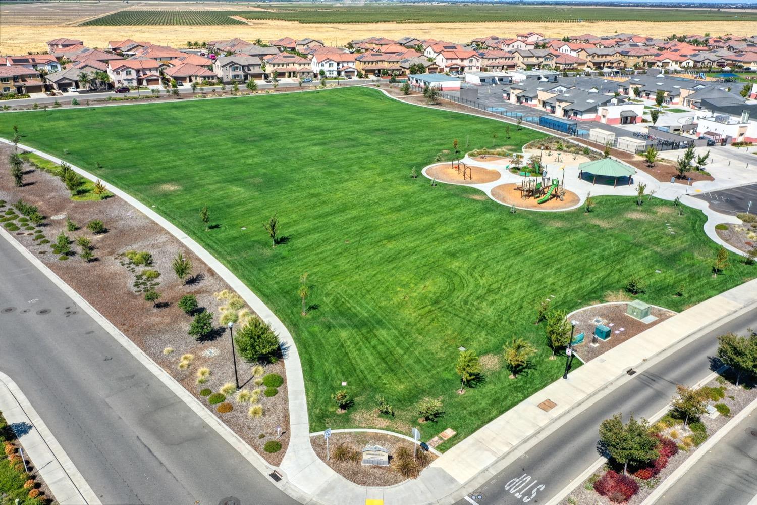 1352 Grand Junction Way