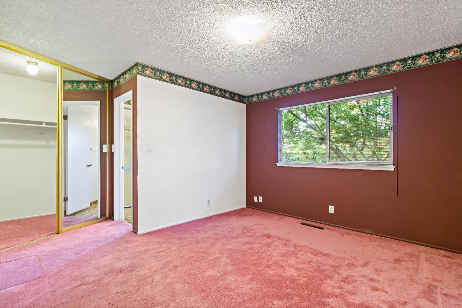 1211 1213 Normandy Way