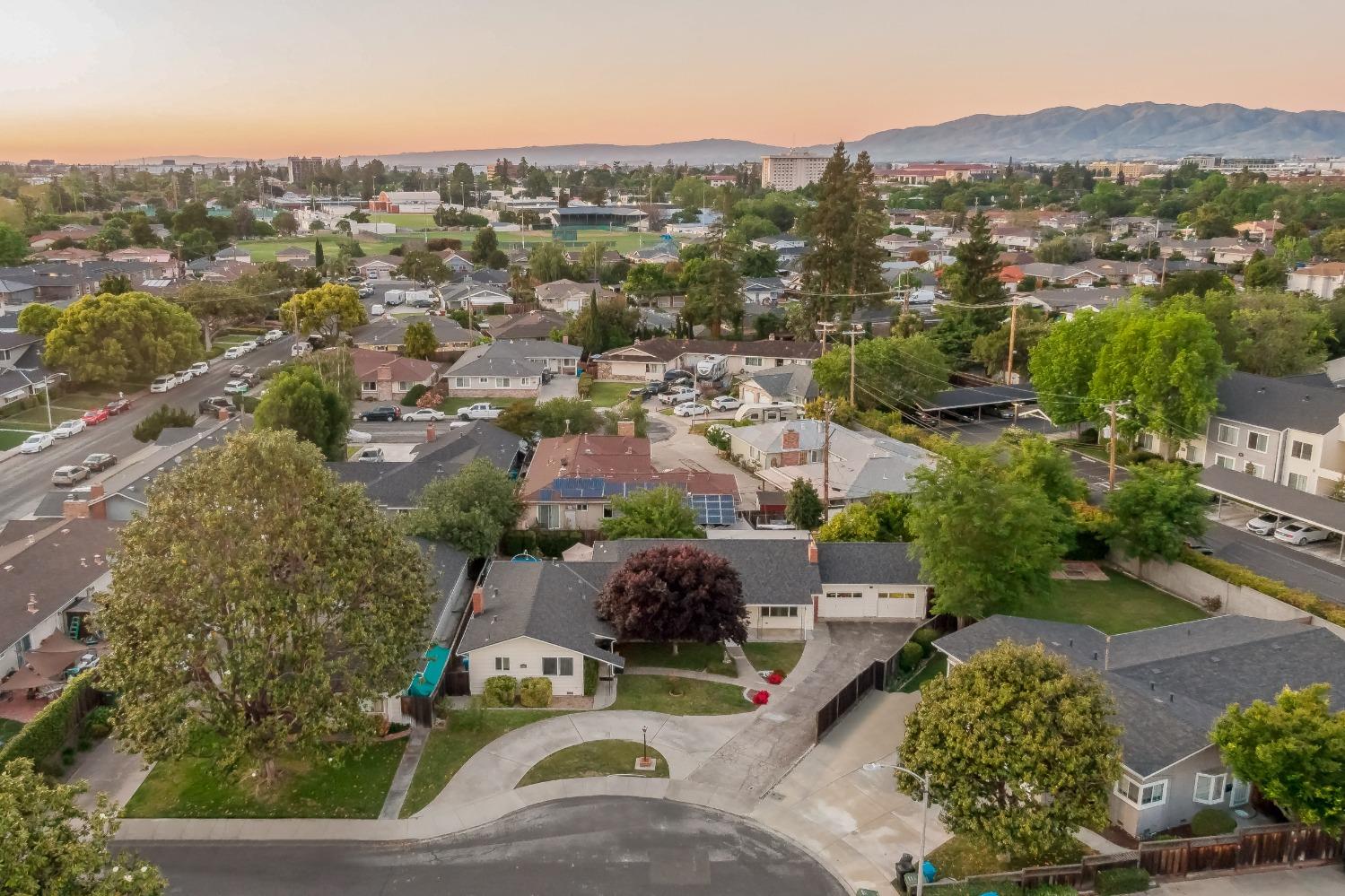 1211 1213 Normandy Way