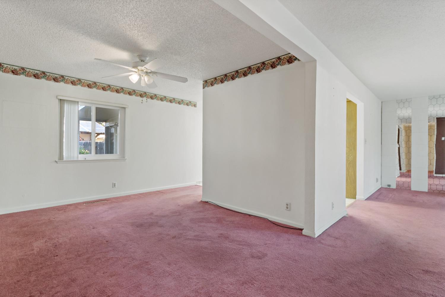 1211 1213 Normandy Way