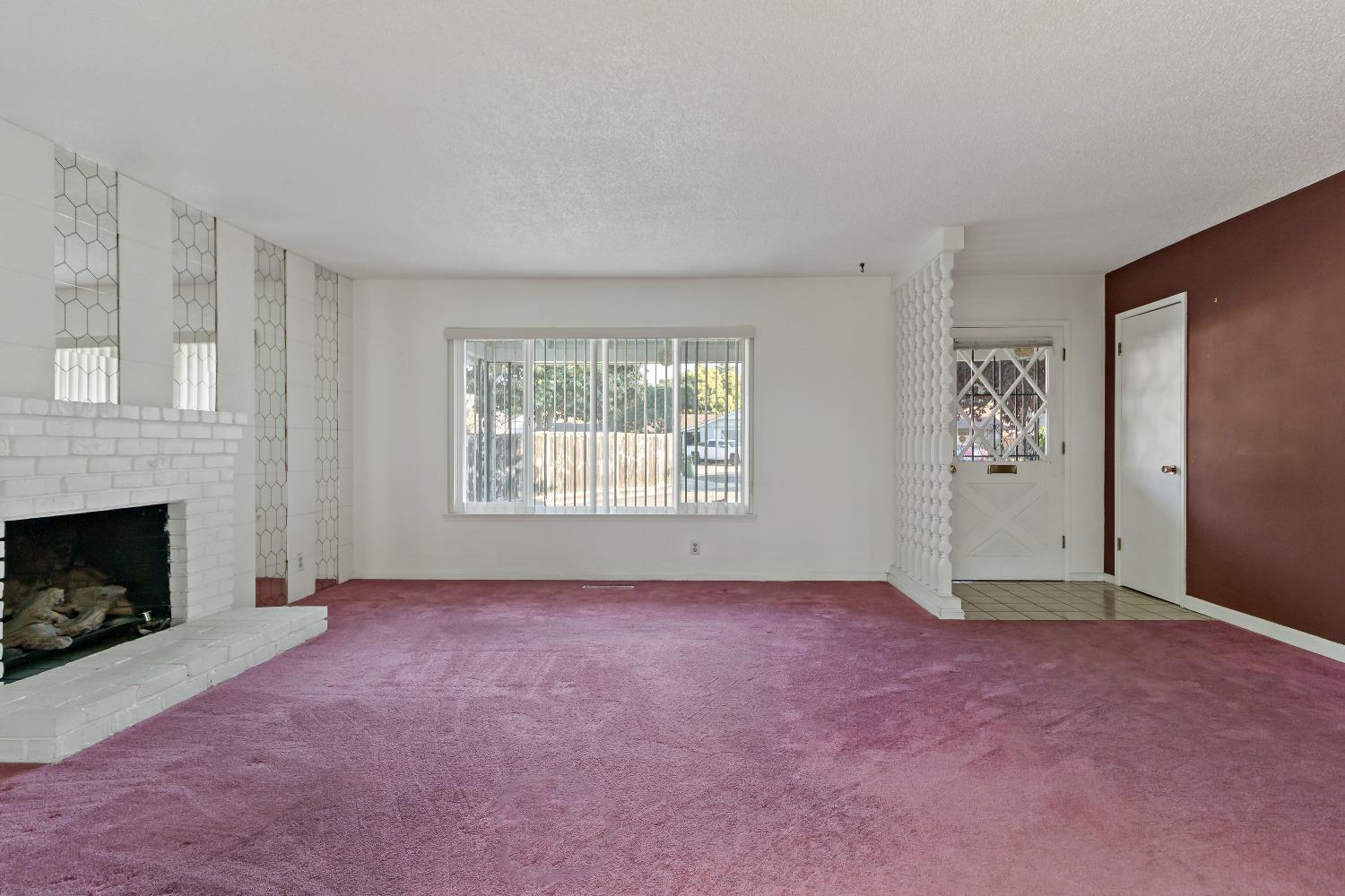 1211 1213 Normandy Way