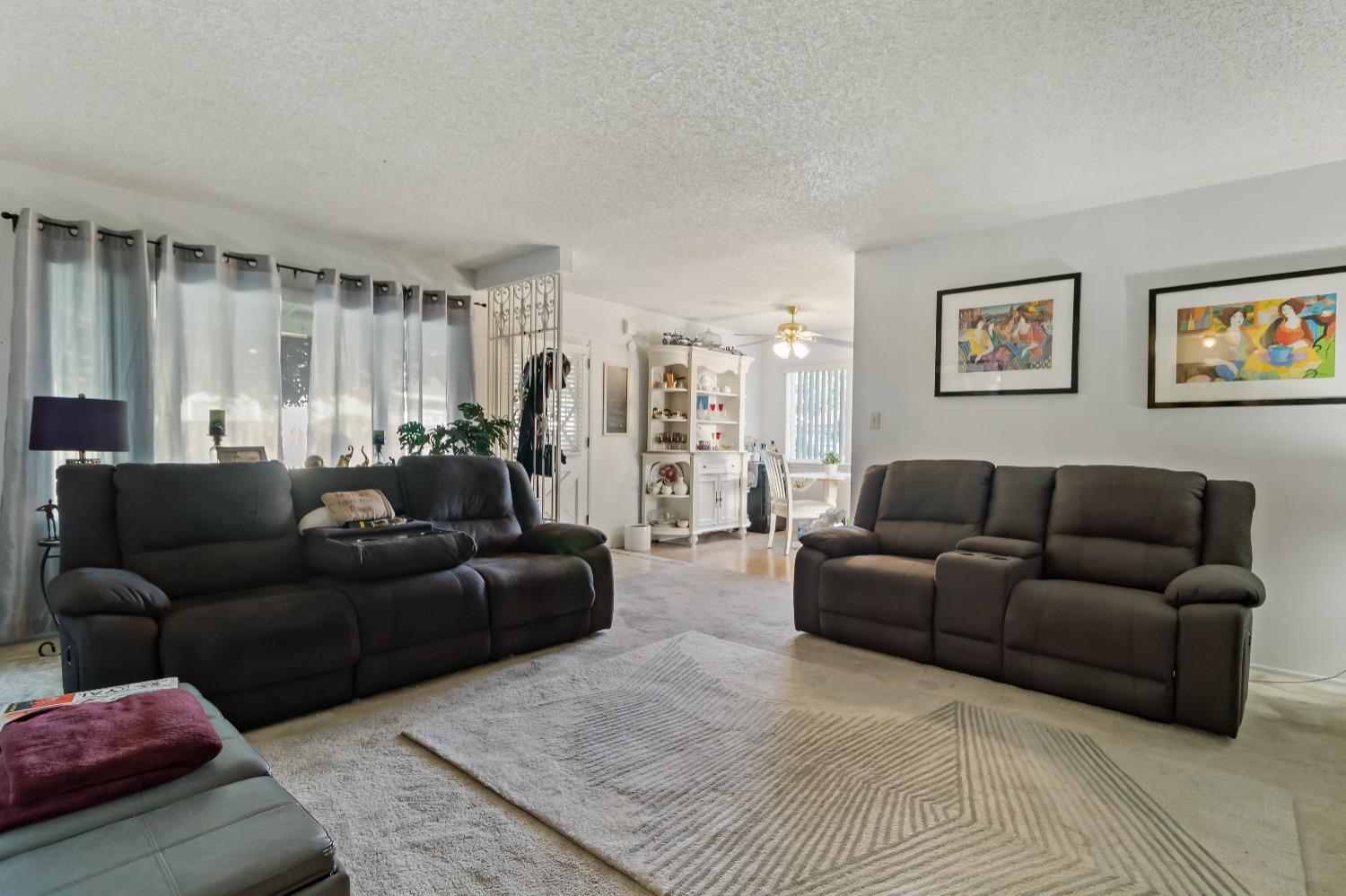 1211 1213 Normandy Way