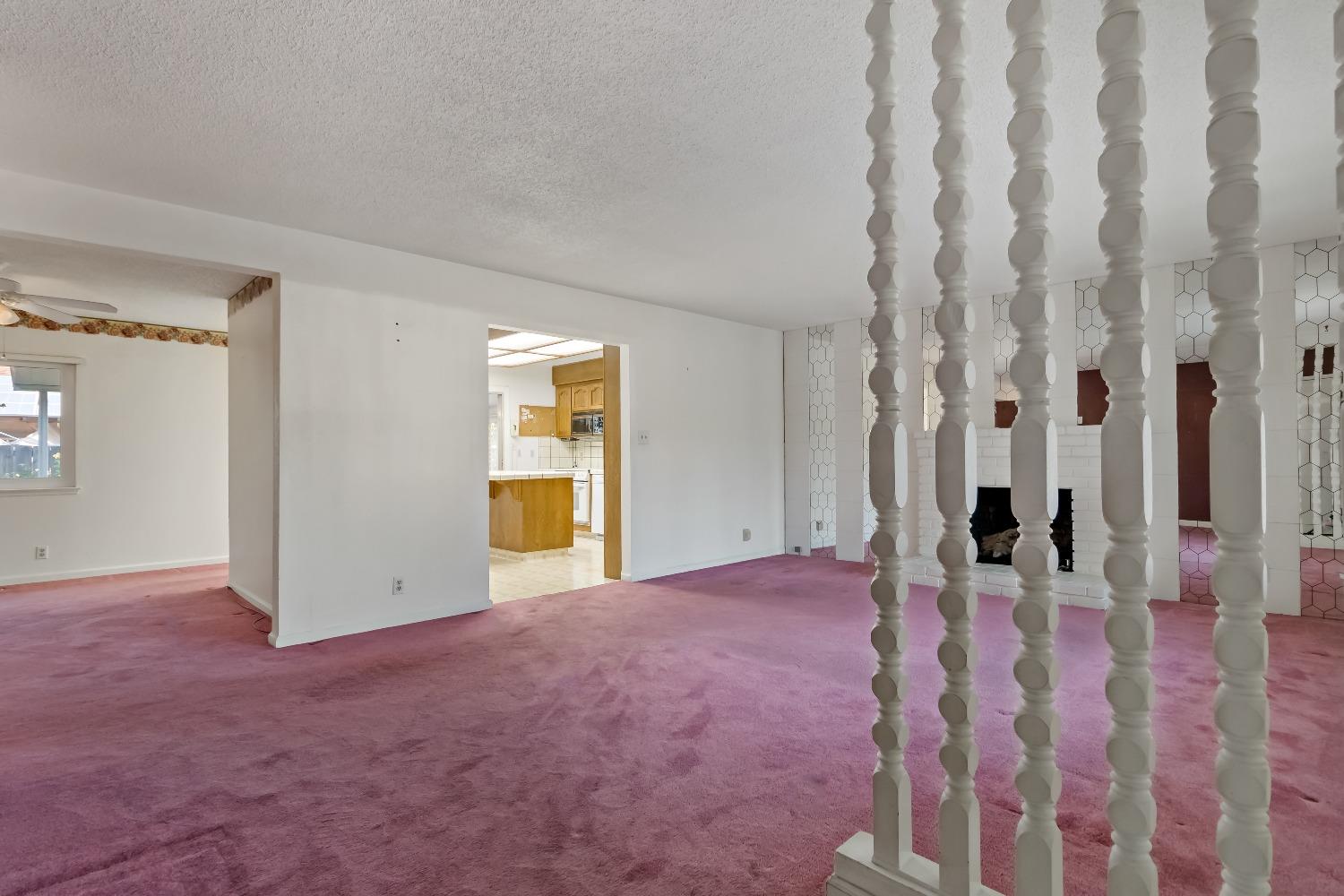 1211 1213 Normandy Way