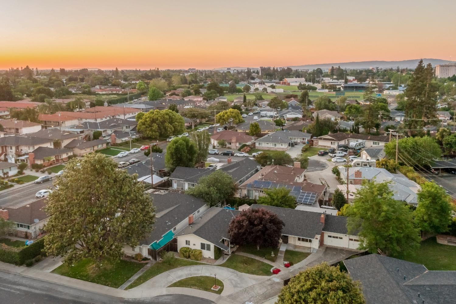 1211 1213 Normandy Way