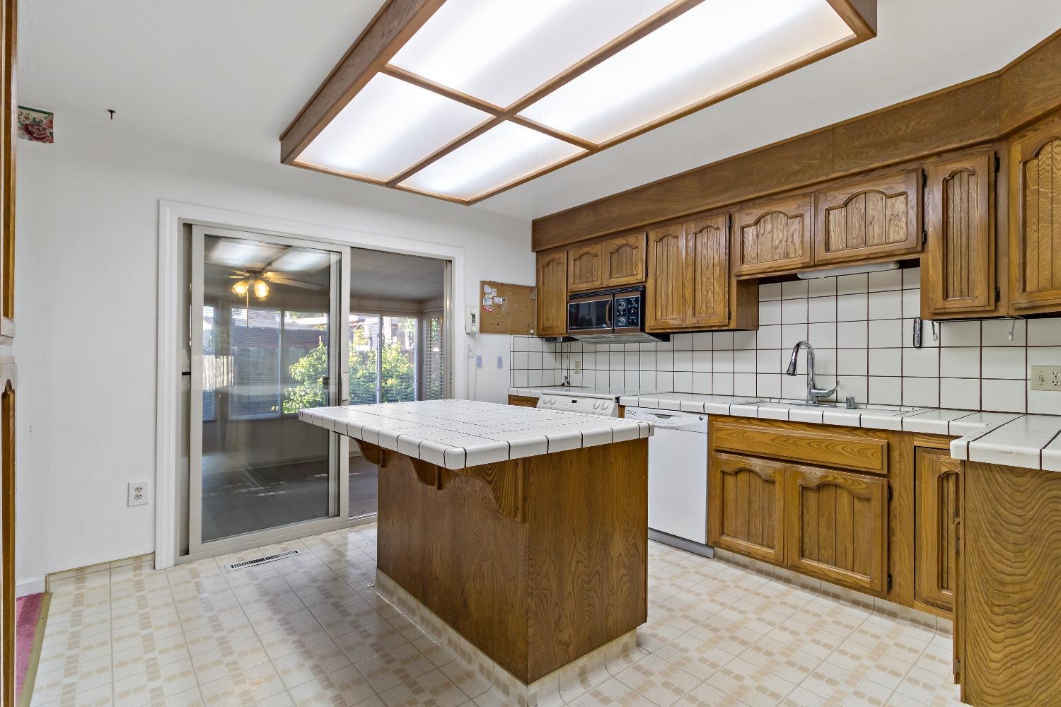 1211 1213 Normandy Way