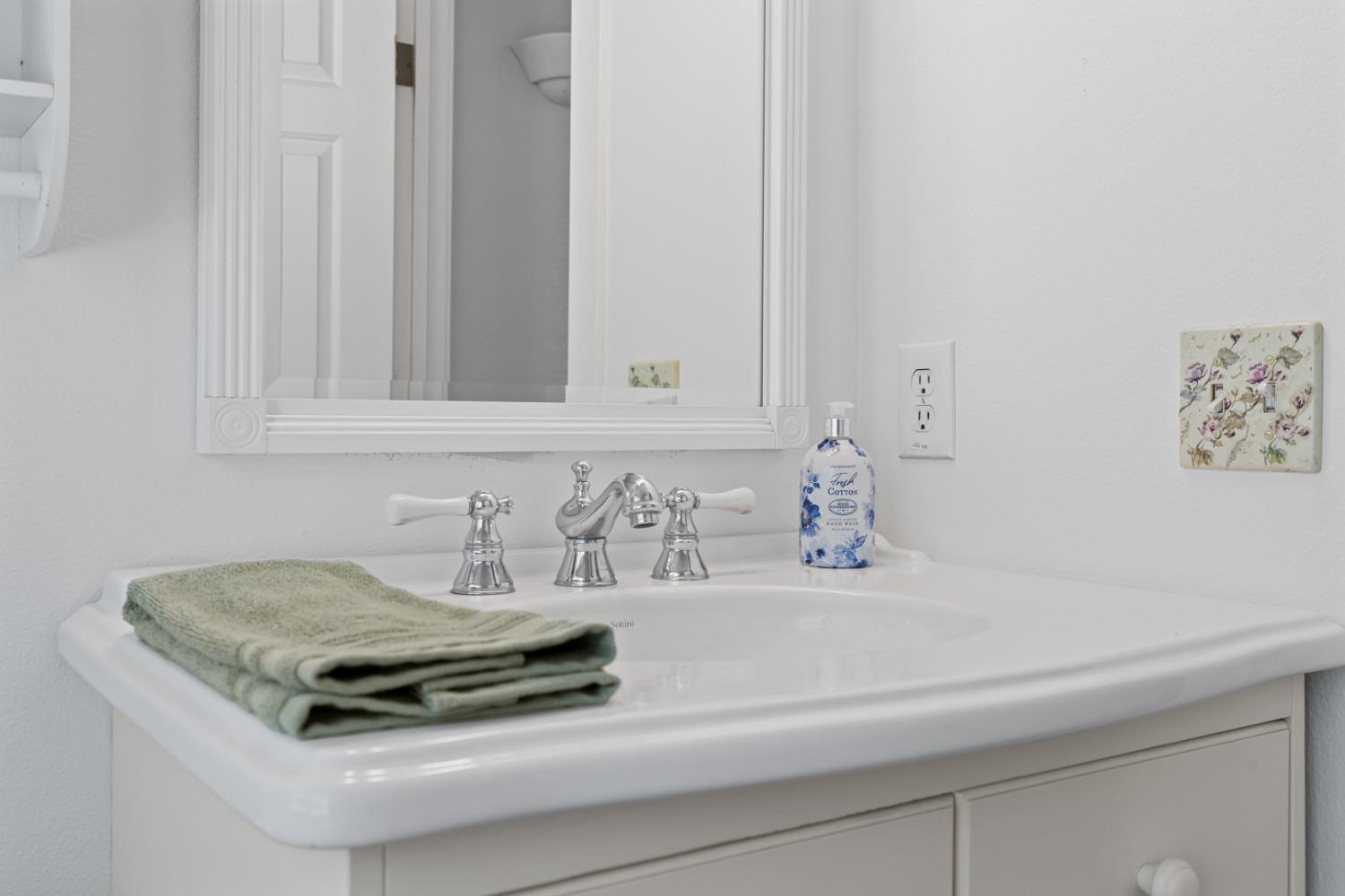 18715 Gold Creek Trail