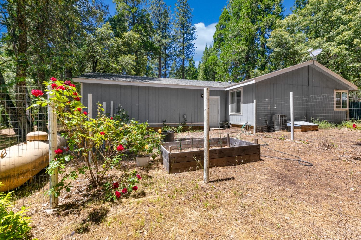 18715 Gold Creek Trail