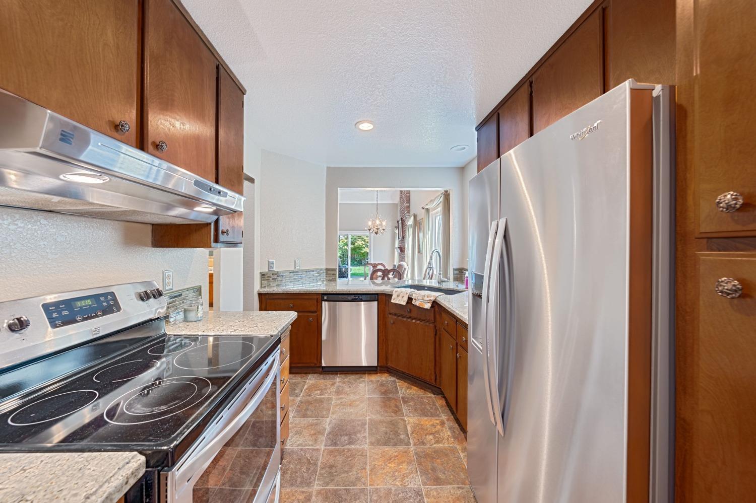 8069 Forest Glen Way