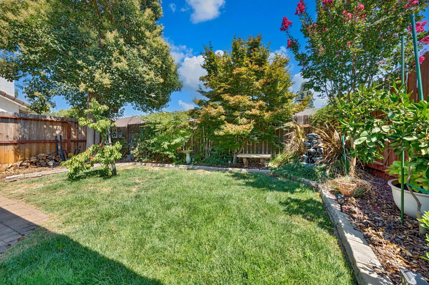 8069 Forest Glen Way