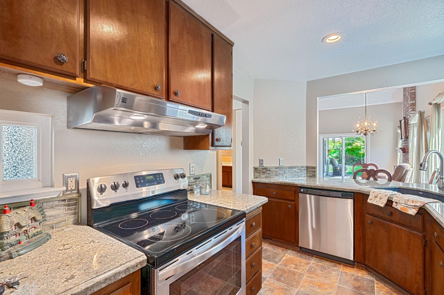 8069 Forest Glen Way