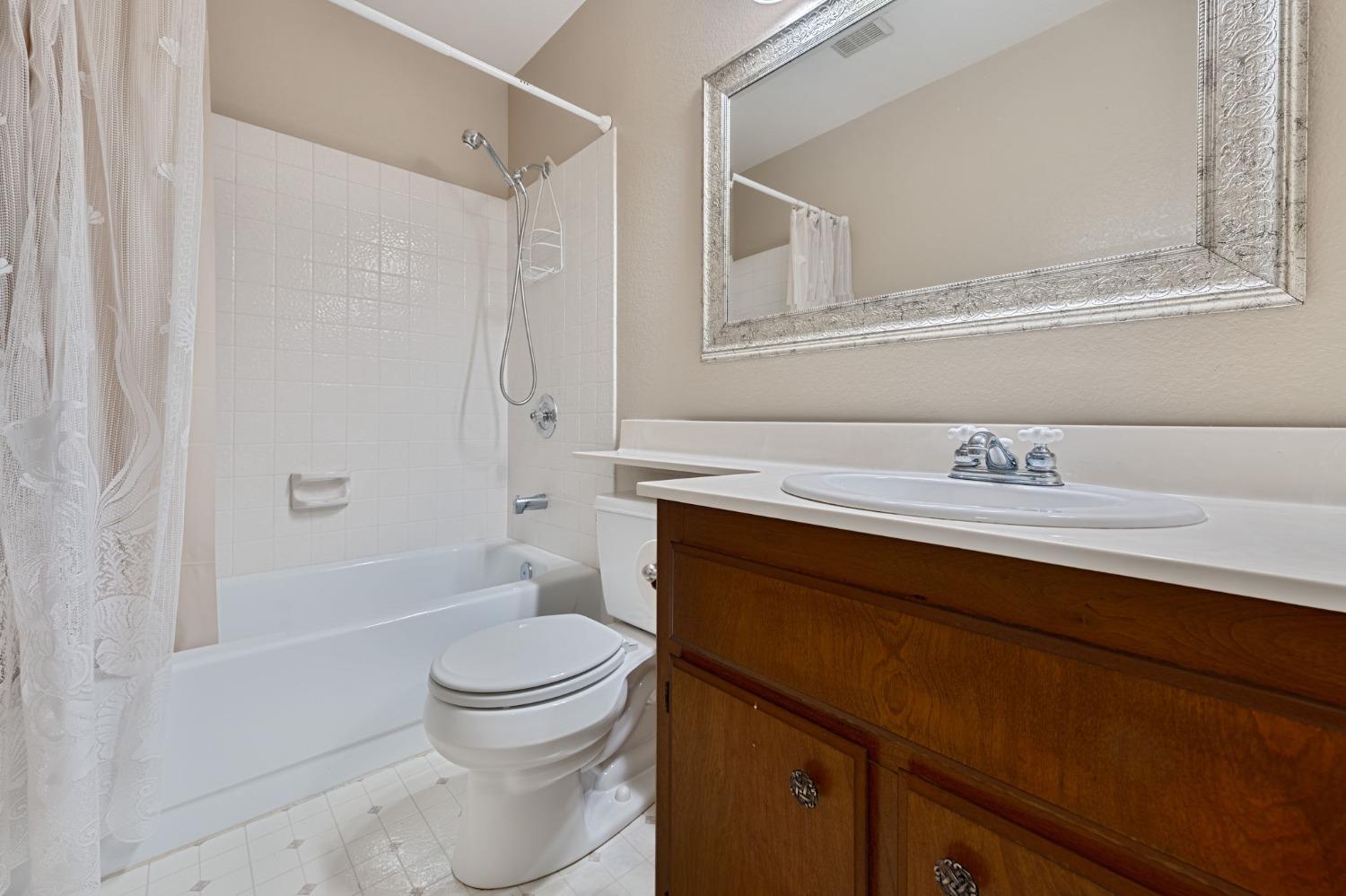 8069 Forest Glen Way