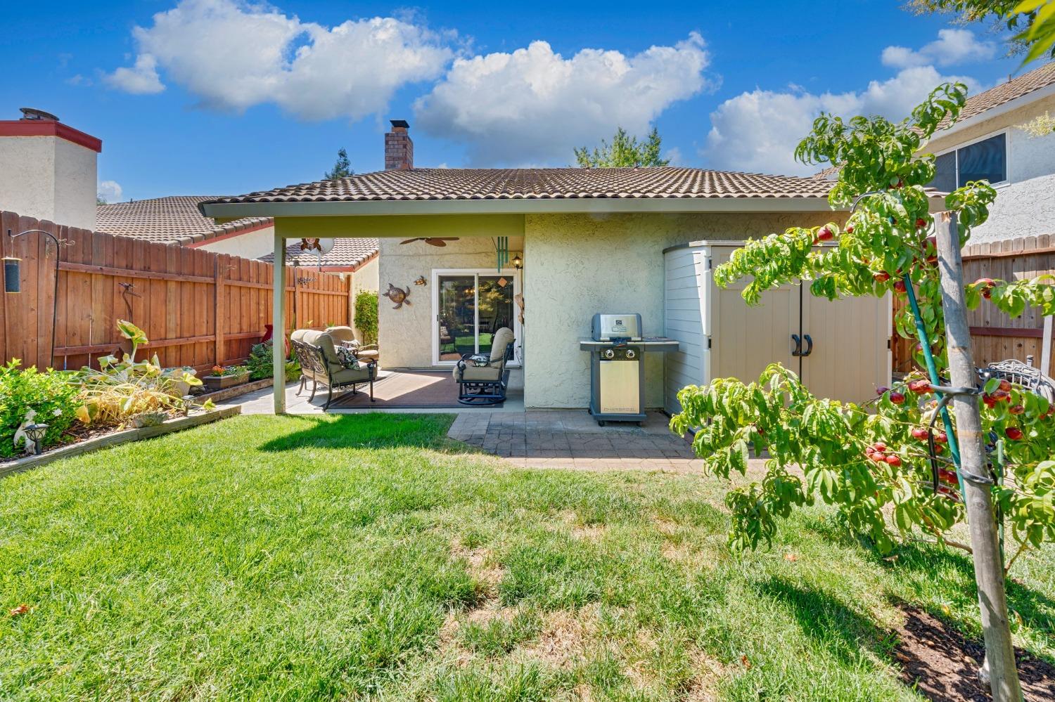 8069 Forest Glen Way