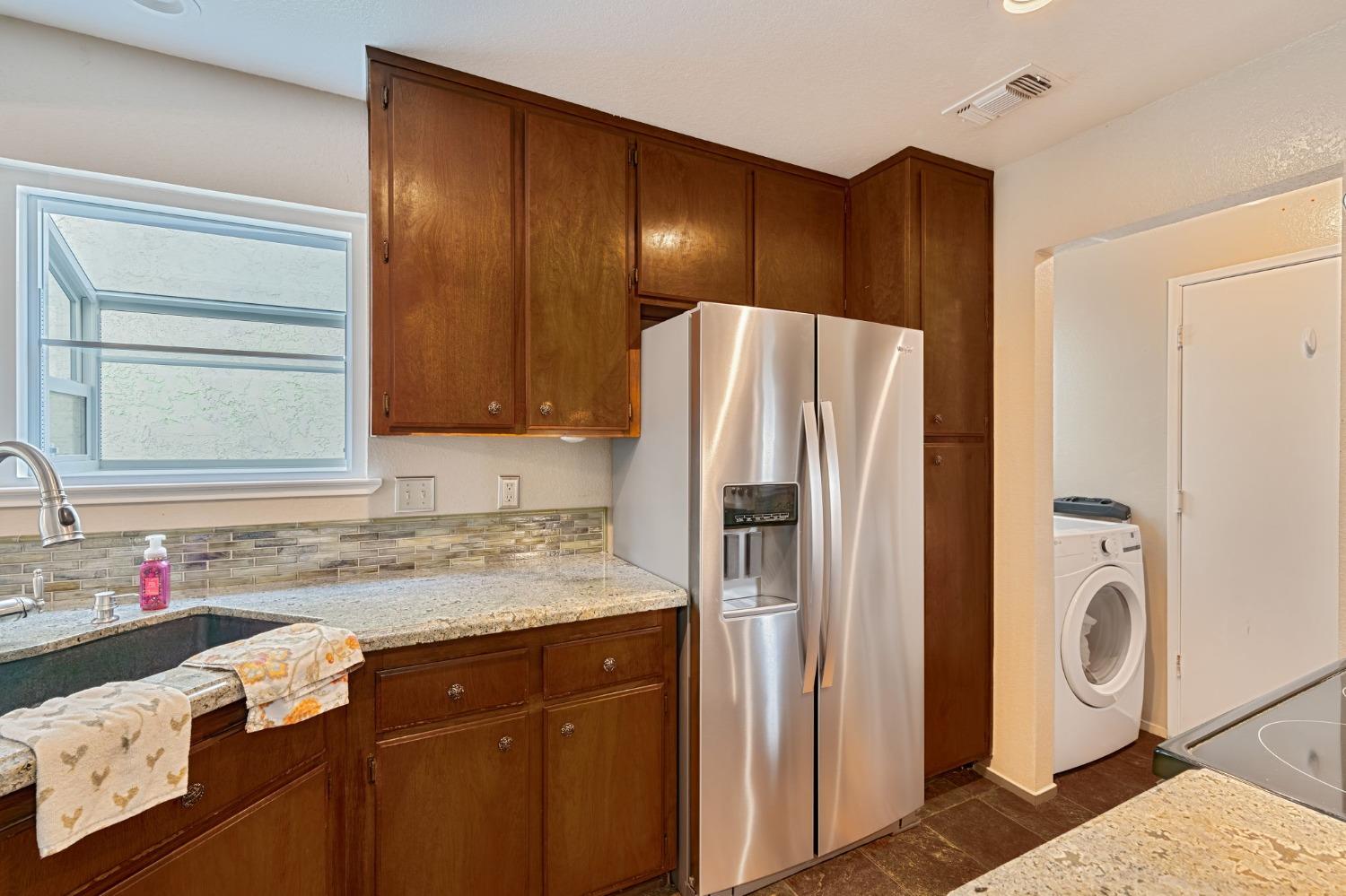 8069 Forest Glen Way