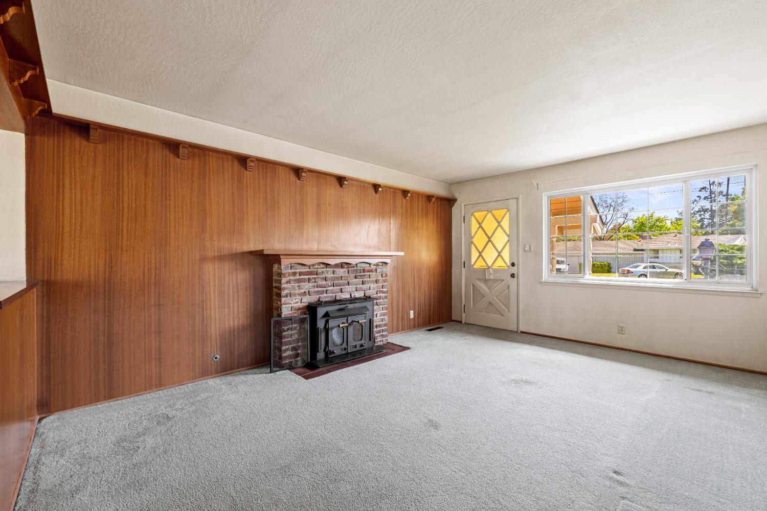 3923 San Juan Avenue