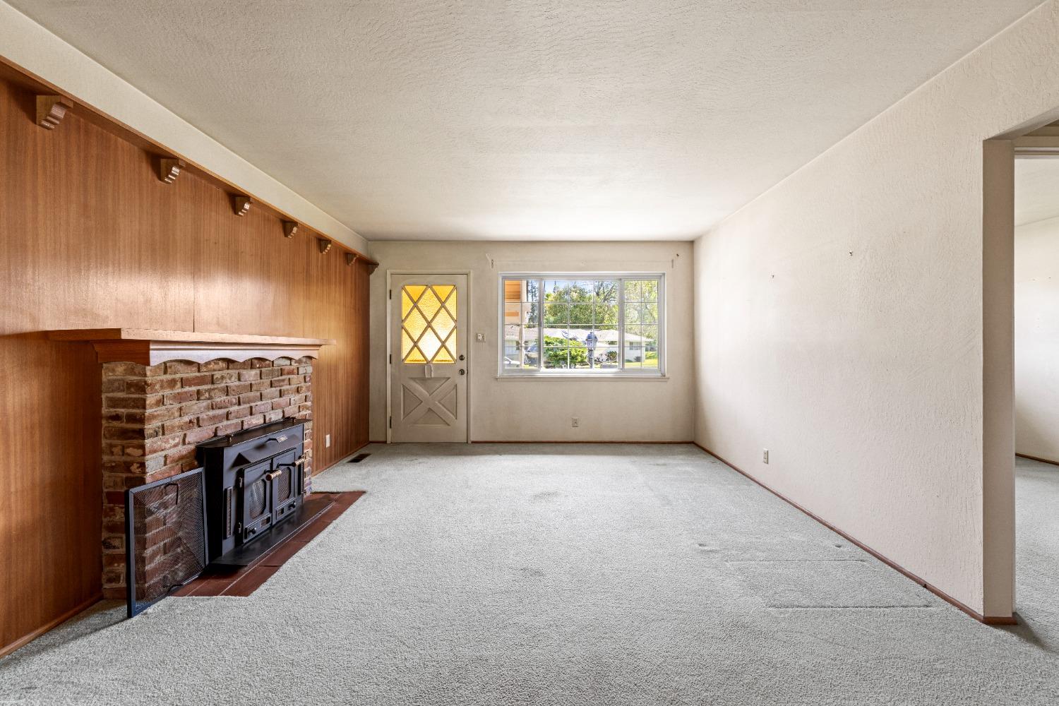 3923 San Juan Avenue