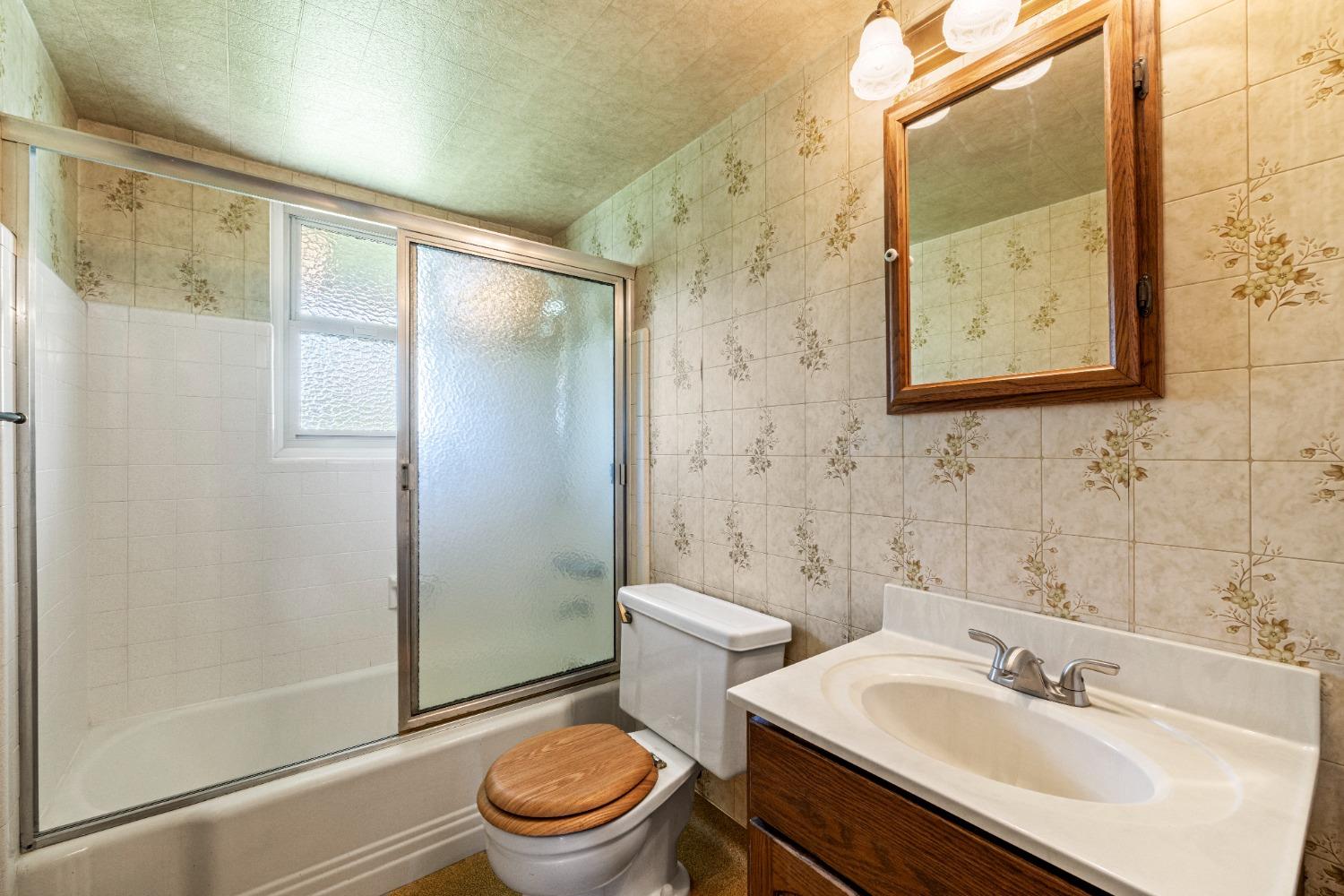 3923 San Juan Avenue