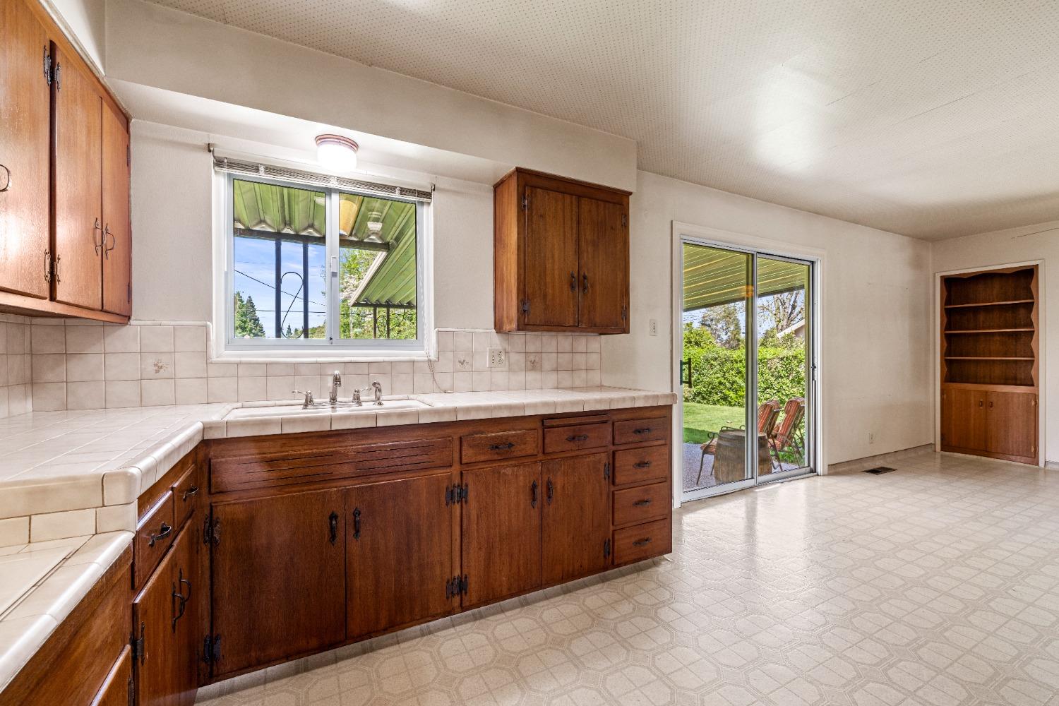 3923 San Juan Avenue