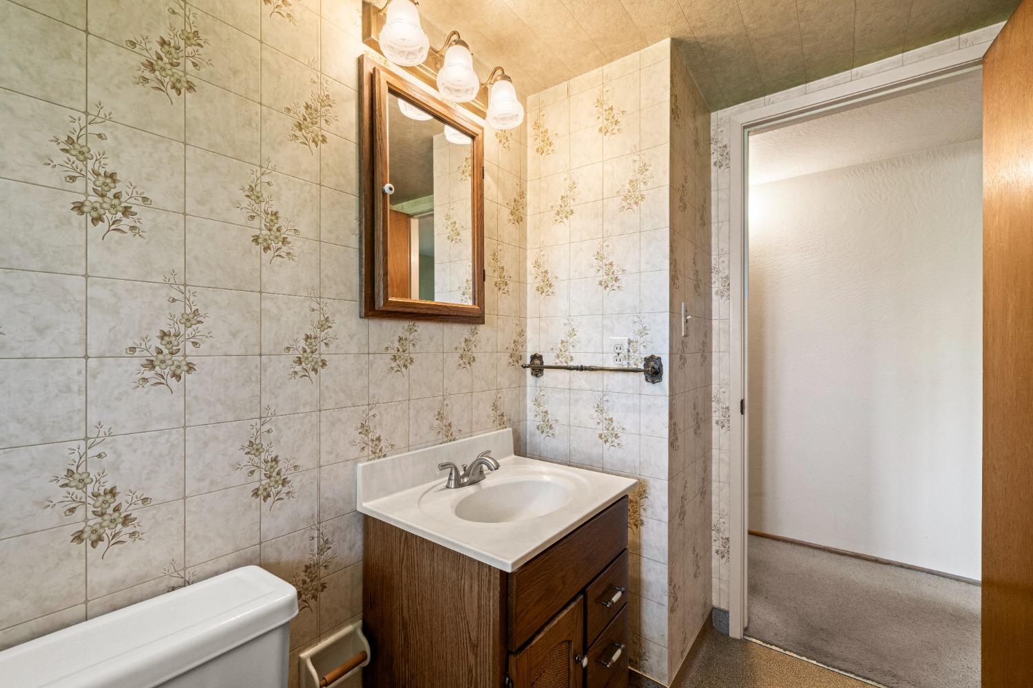 3923 San Juan Avenue