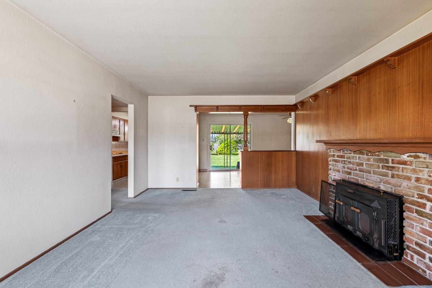 3923 San Juan Avenue