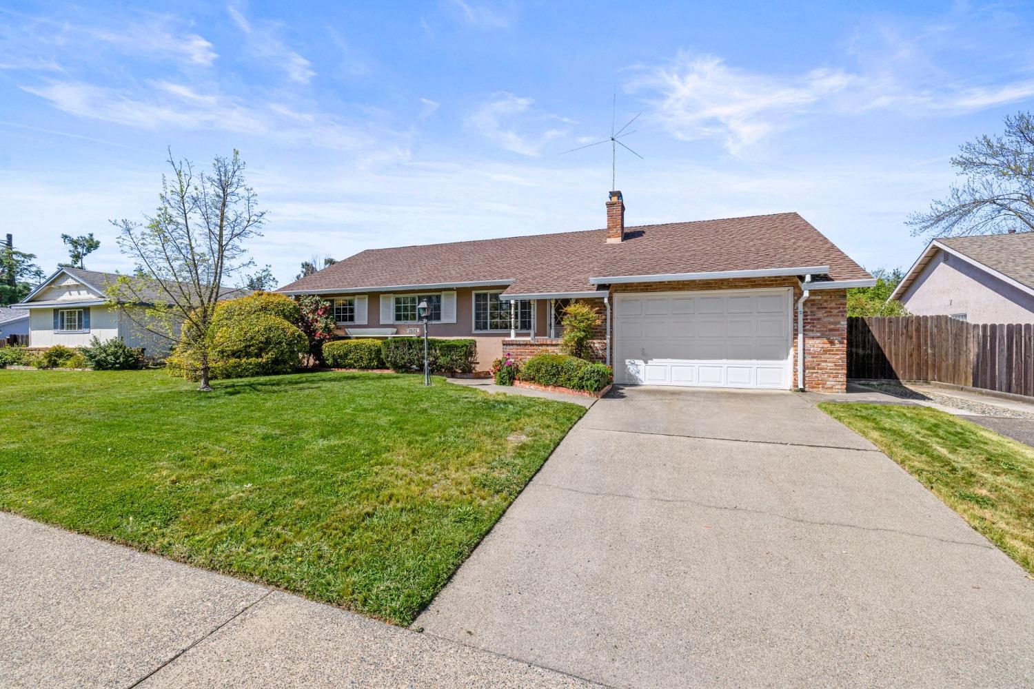 3923 San Juan Avenue