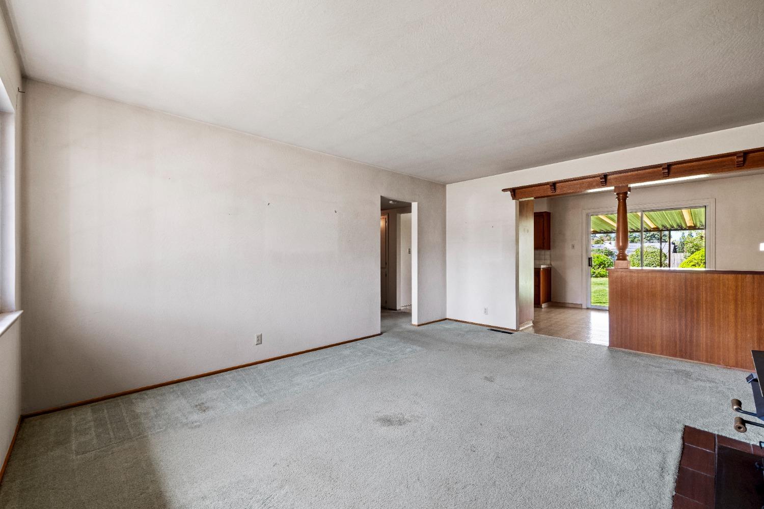 3923 San Juan Avenue