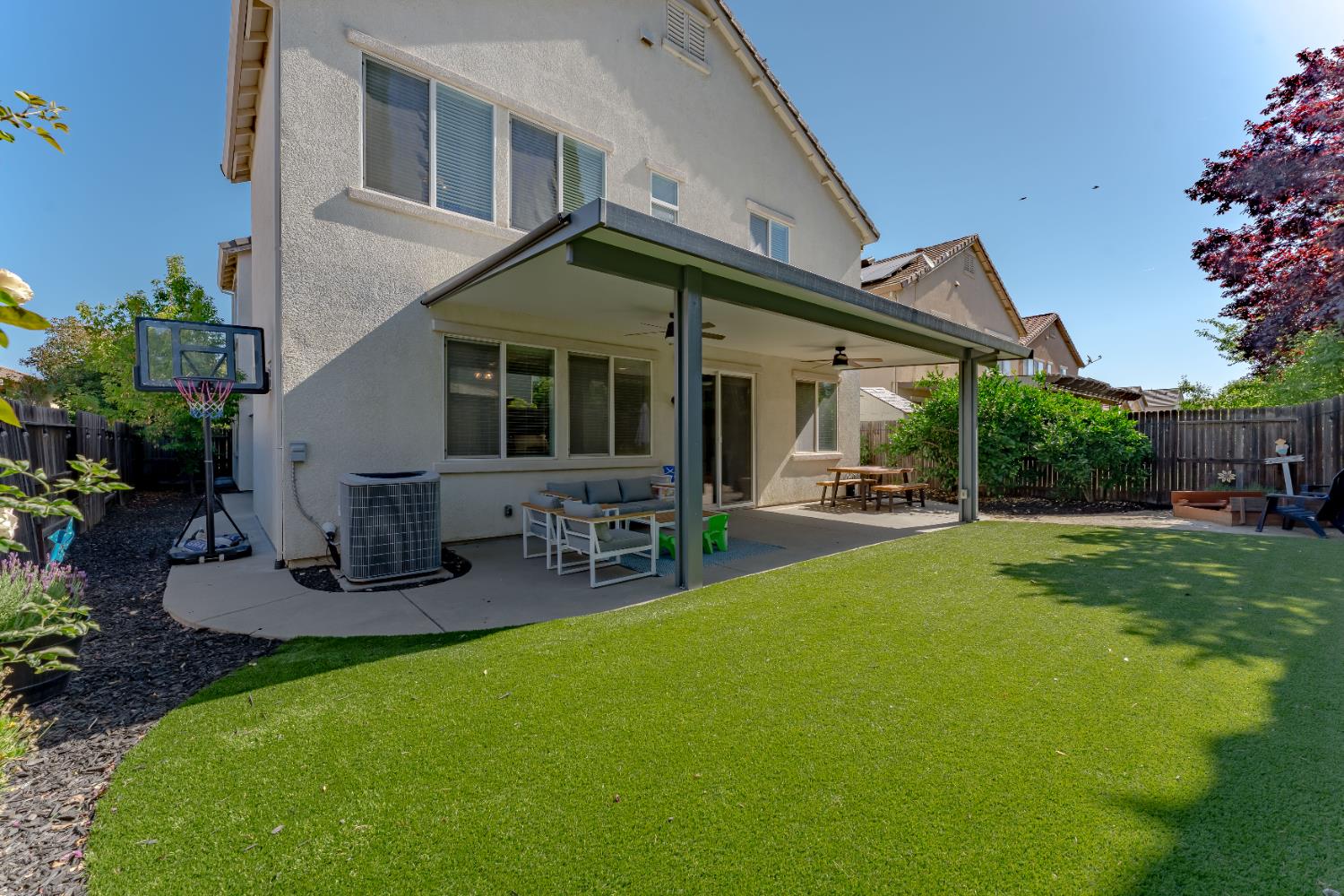 1283 Torrington Lane