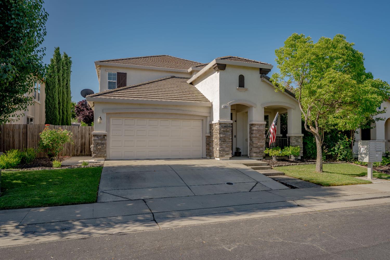 1283 Torrington Lane