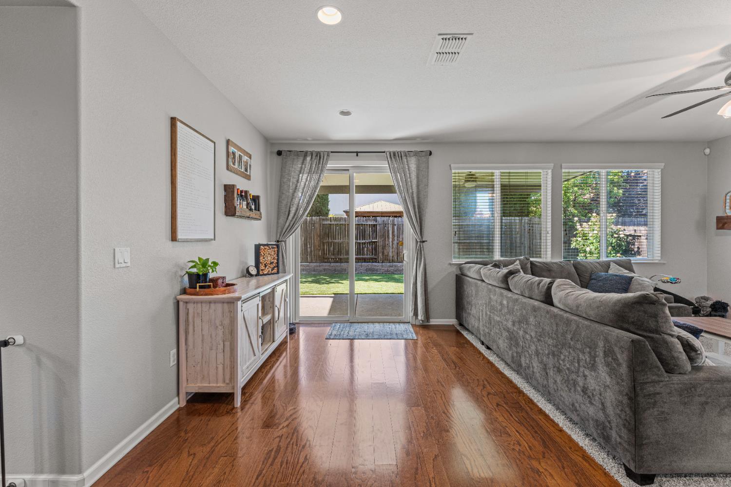 1283 Torrington Lane