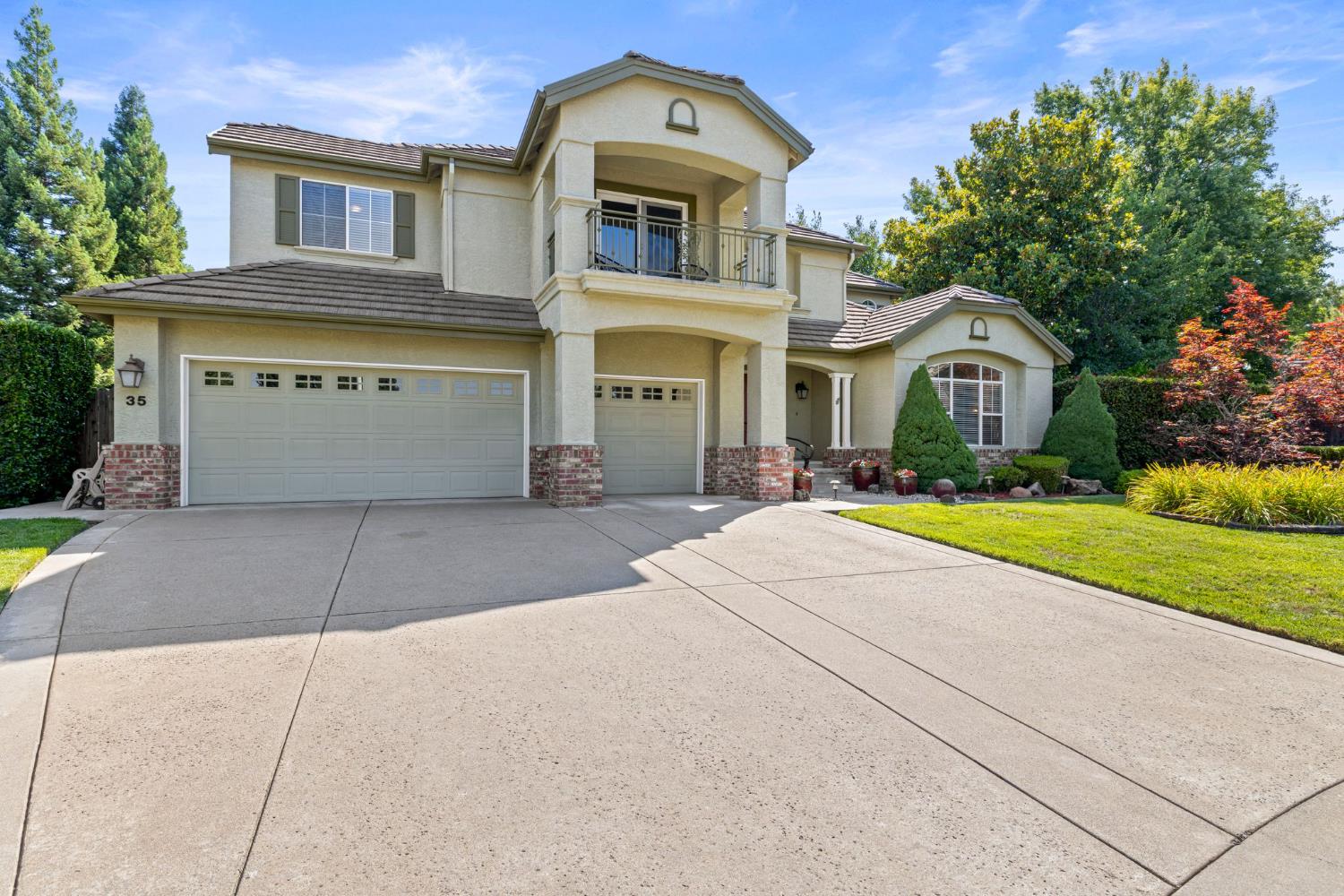 35 Legacy Court