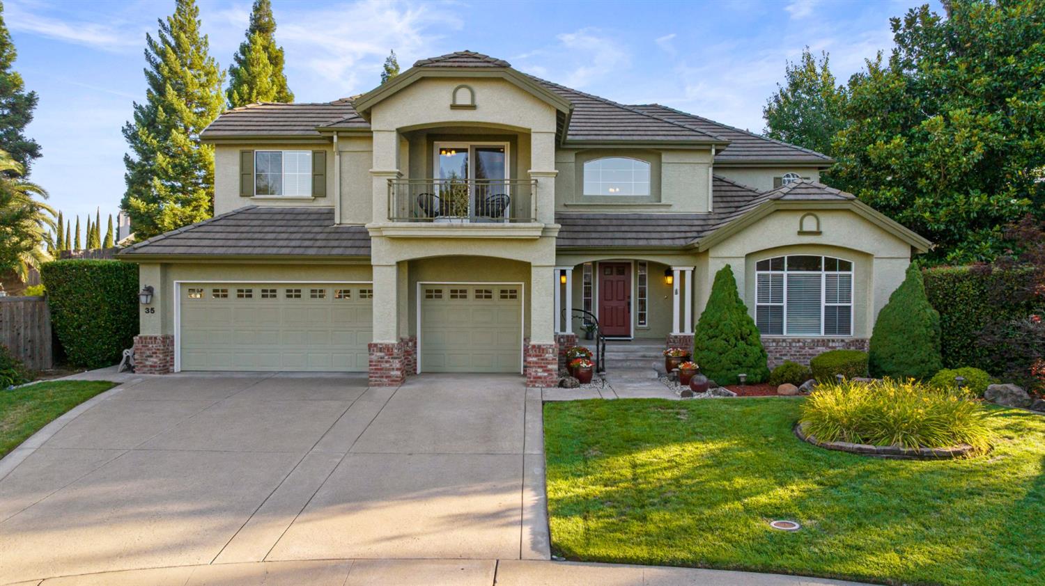 35 Legacy Court