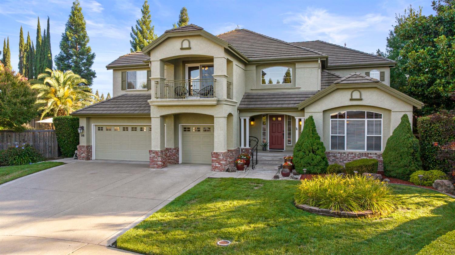 35 Legacy Court