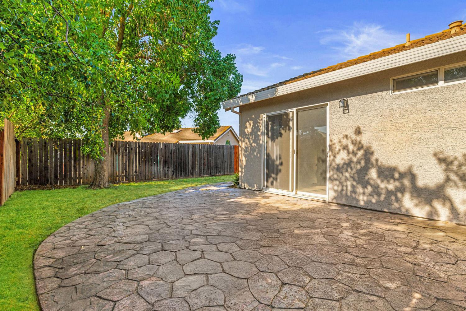 9128 Devon Crest Way