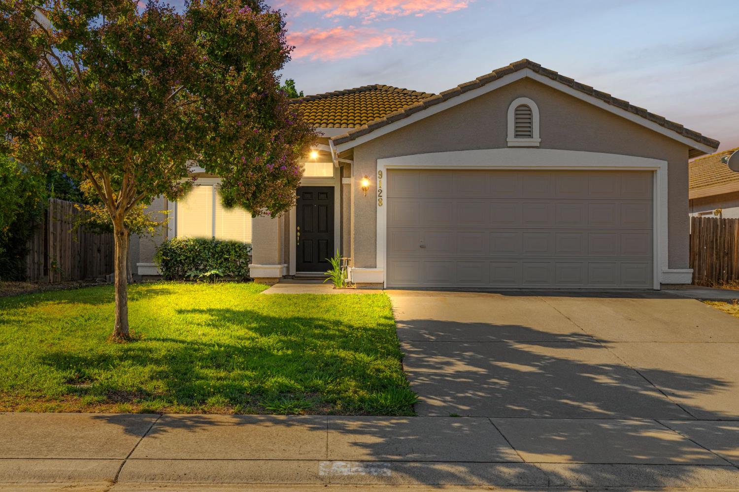 9128 Devon Crest Way