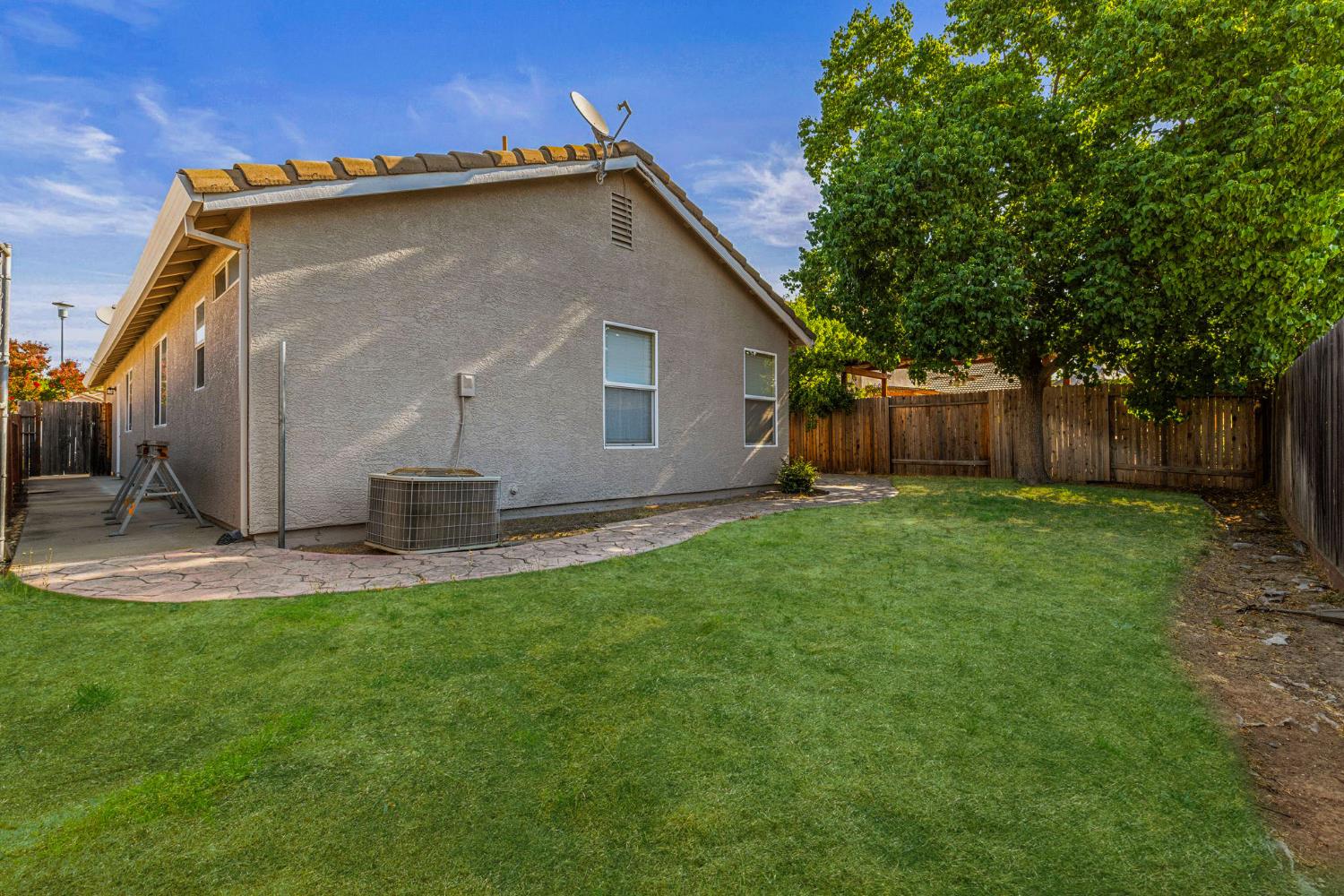 9128 Devon Crest Way