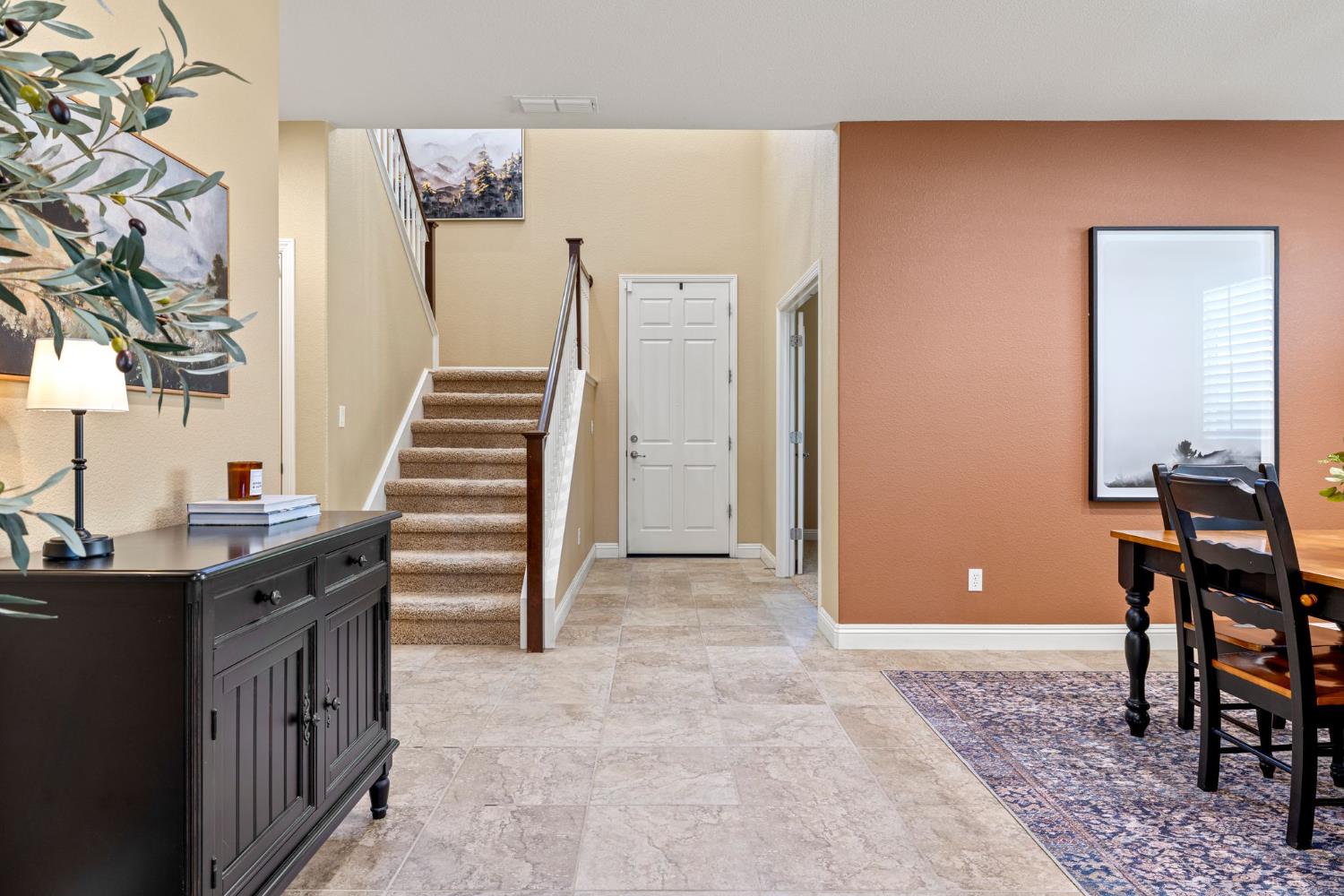 2717 Dana Loop
