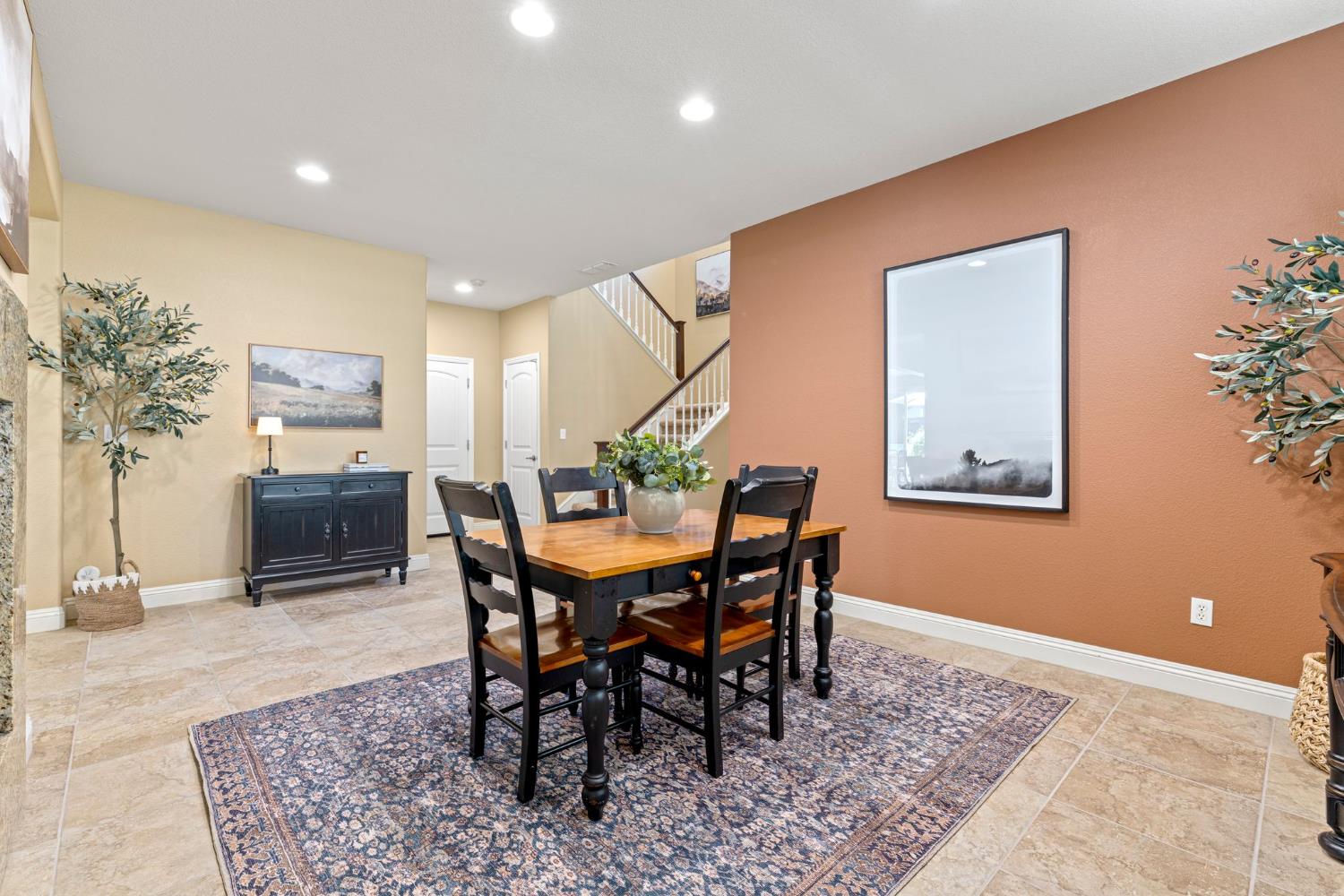 2717 Dana Loop