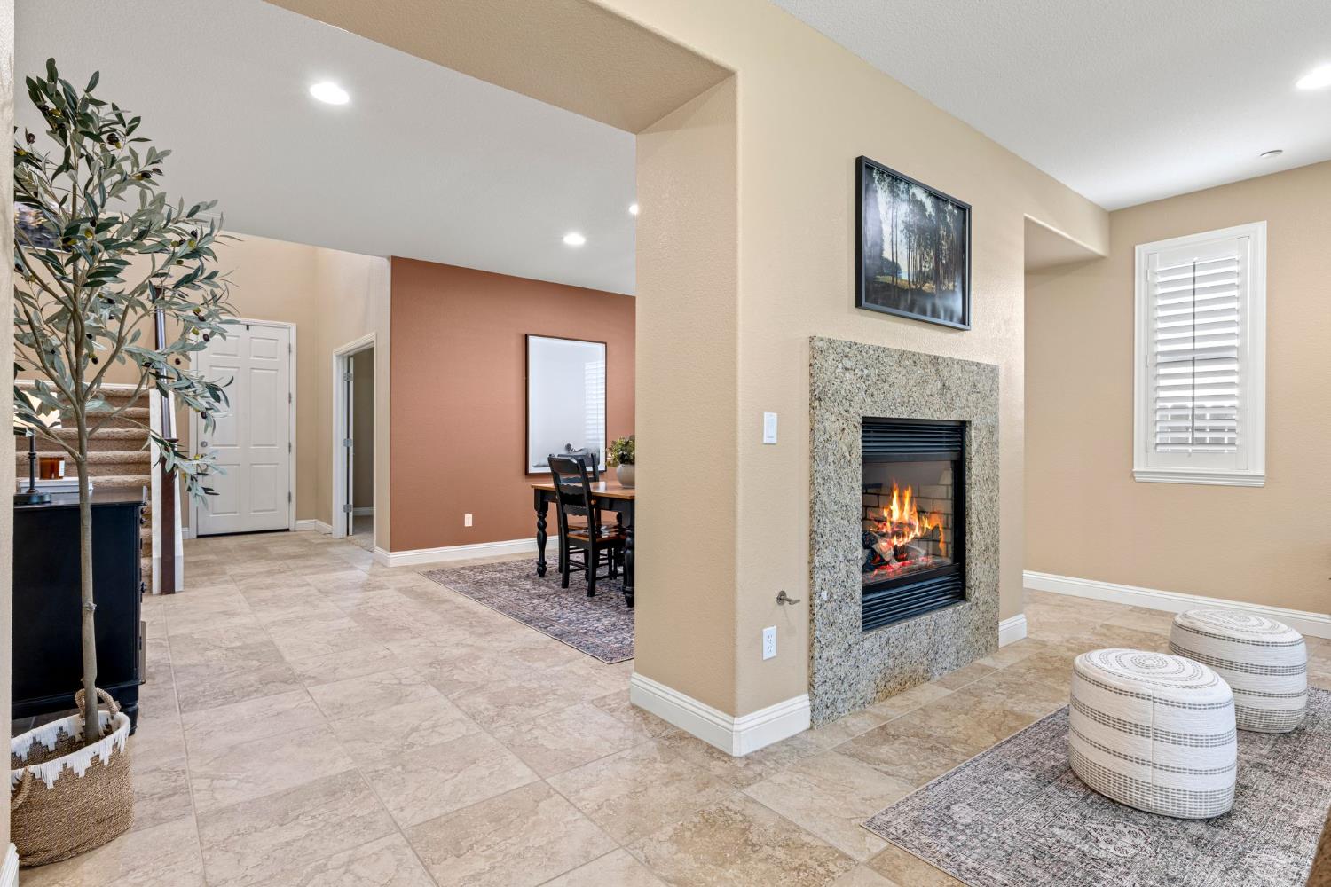 2717 Dana Loop