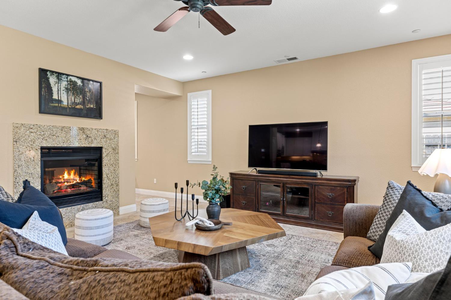 2717 Dana Loop