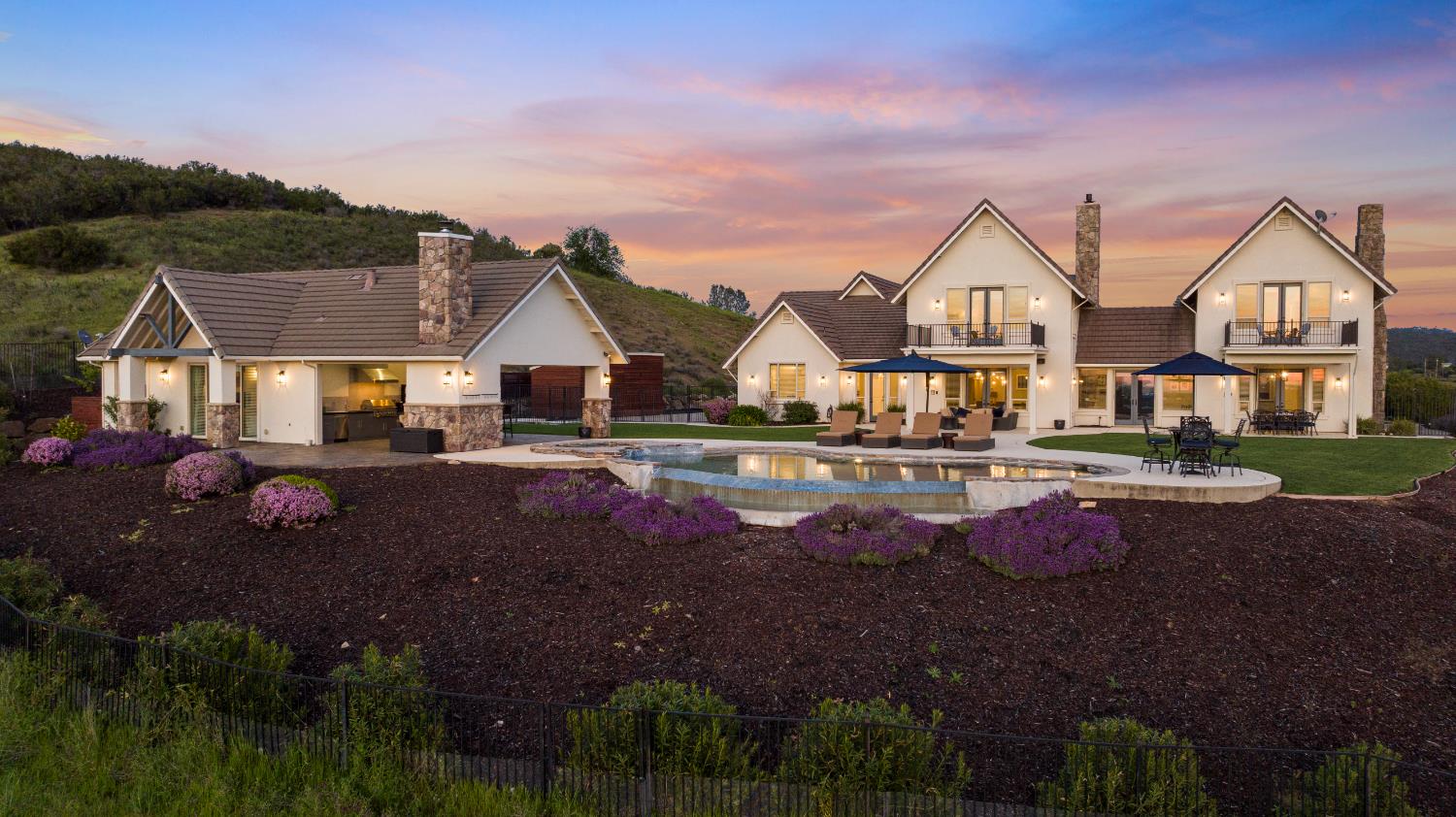 2001 Salmon Valley Lane
